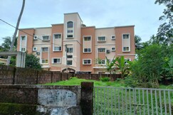 Hotel Royal Oak, Calicut (Kozhikode) Hotel Royal Oak, Calicut (Kozhikode)