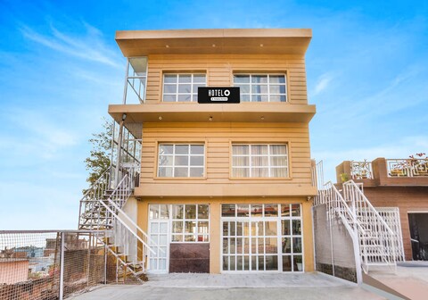 Super Hotel O Jamrani Formerly White House