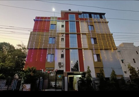 HOTEL RR PALACE