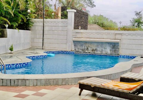 24 Sun Palm villa