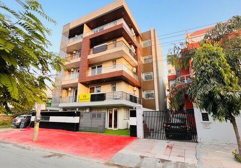 Hotel VS Residency Medanta