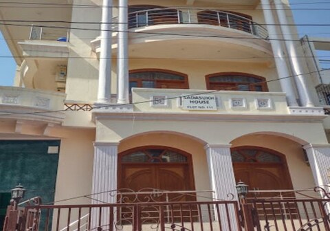 Sadasukh Guest house