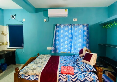 Delux room with private bathroom