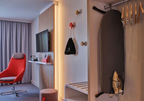 Holiday Inn Express M