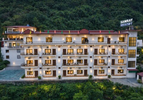 Samrat Hotel & Resort