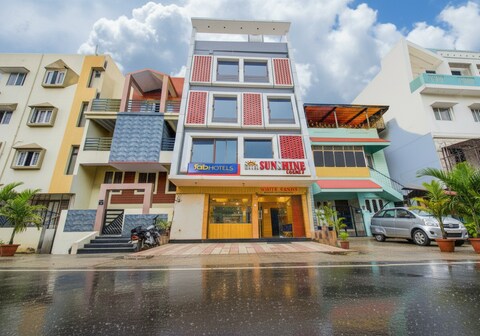 Via Sunshine Regency