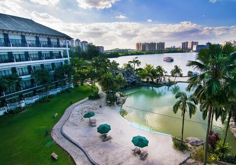 Philea Mines Beach Resort