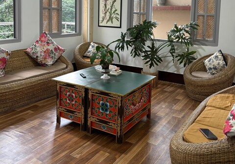 Lagstal Poshtel | 500 M from MG Marg