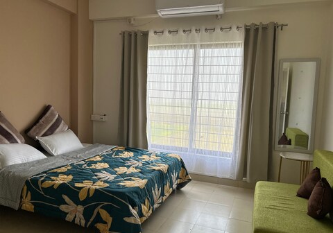 Rosemarys Nest - by the River