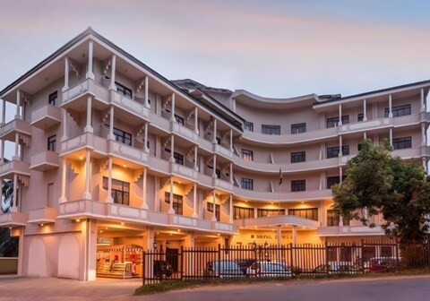 Devon Hotel