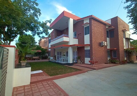 Independent cottage and room in a Bungalow