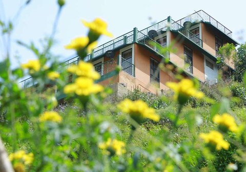 Golden Vintage Residency| Rooms & Guided Treks