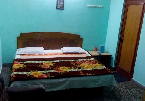 Hotel Surya Lodge