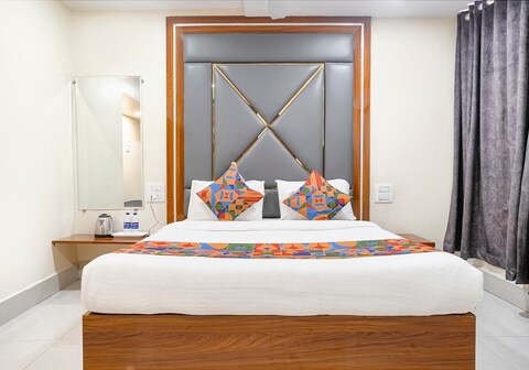 Hotel Eldoria Palace