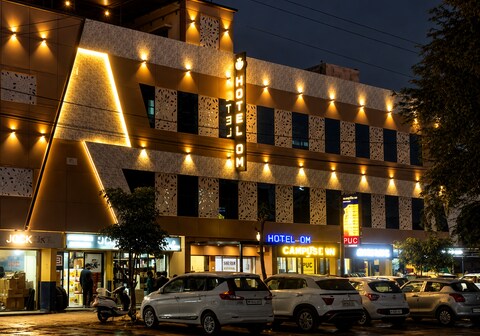 HOTEL OM