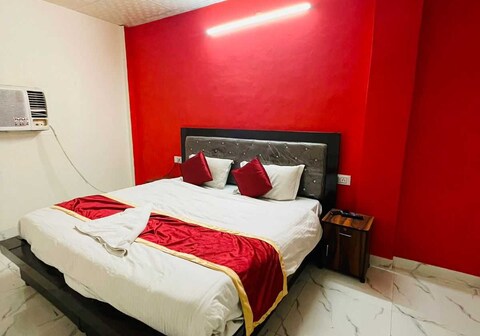 OYO 88695 FORTISH INN