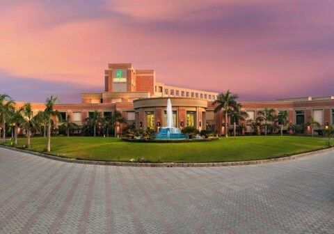 Nirvana Luxury Hotel