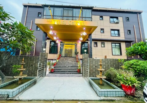 Hotel Tulsi Garden - Near Prem Mandir Vrindavan