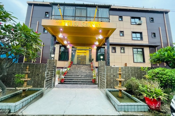 Hotel Tulsi Garden - Near Prem Mandir Vrindavan