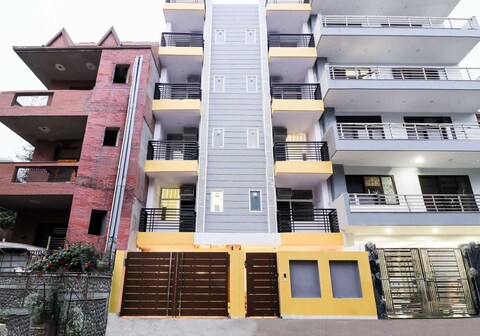 Townhouse Sector 18 Udhyog Vihar