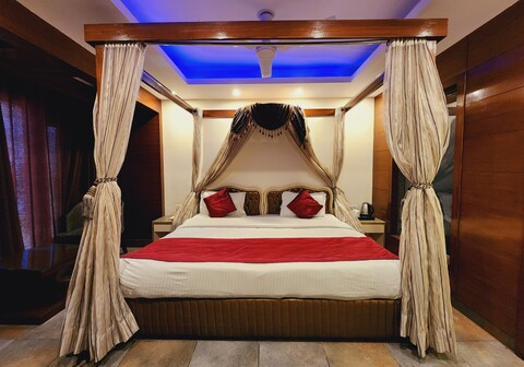 Hotel Himshri Mall Road by Ovata, Mussoorie