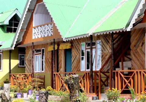 Royal Barsey Homestay- Okhrey