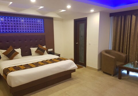 Hotel Hamers International at Mall Road, Mussoorie