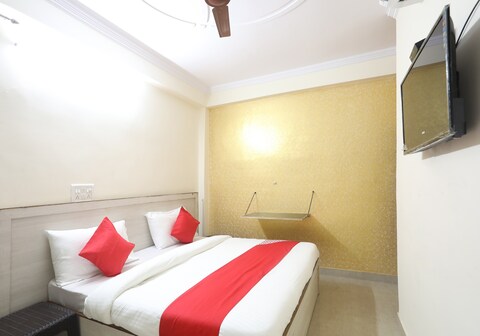 Hotel O A P Residency