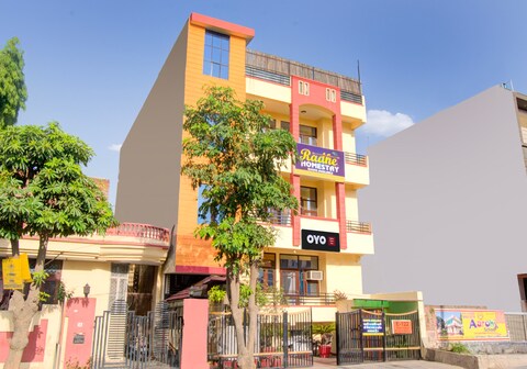 Hotel O RADHE HOME STAY
