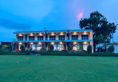 SHIVKESRI RESORT & PARTY PLOT