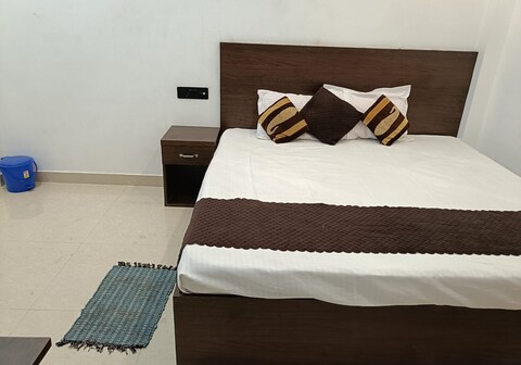 Aparna Palace Ayodhya