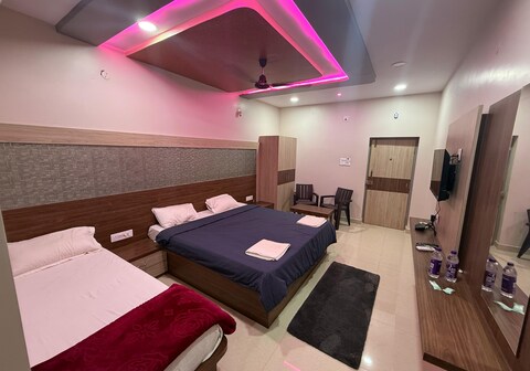 VIJAYA INN