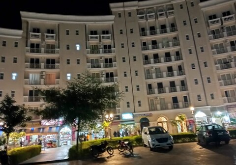 Hotel Omaxe Krishna Aavas