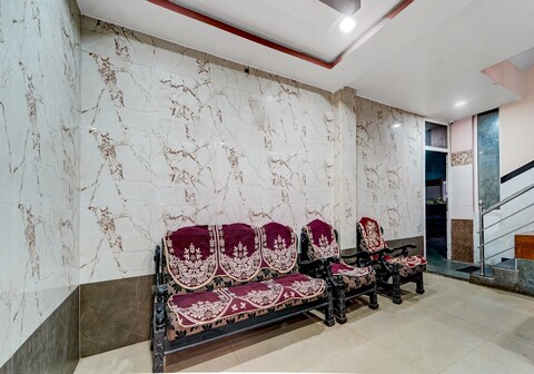 Hotel O Dhanam Lodge