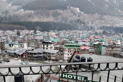 Hotel Alpine Near Mall Road Manali, Manali Hotel Alpine Near Mall Road Manali, Manali