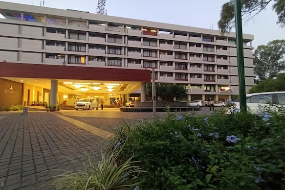 Hotel Shivalikview