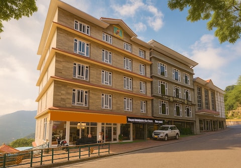 Serin Dewachen Retreat