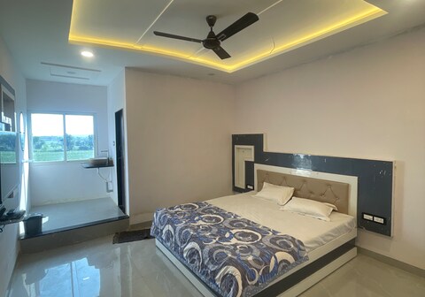 Daksh shree hotel and restaurant