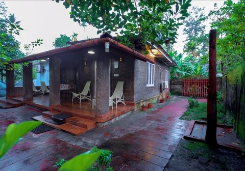 Michael Sanjohns Beach Villa