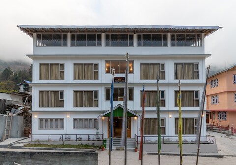 Magellan's The Golden Bridge