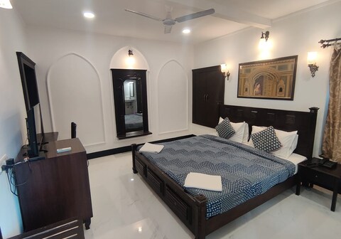 The Fateh Hotel by Le Pension Stays