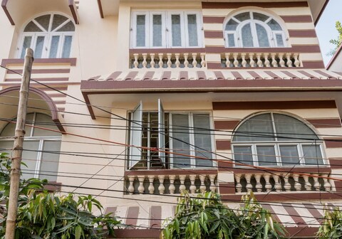 Swastineer Guest House DL 202 (Non A/C Standard Room)