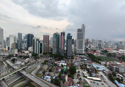 Summer Suites KLCC by CozyNest