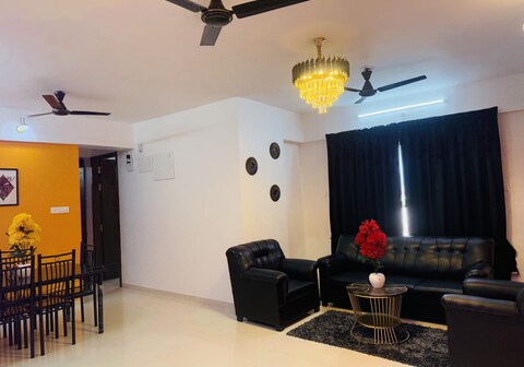 Luxury Apartments by Royal Luxor Stay - Viman Nagar