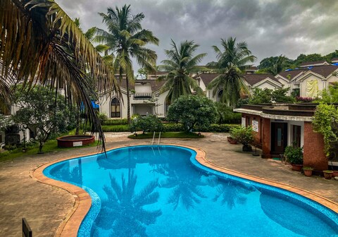 Riviera Foothills Apartment