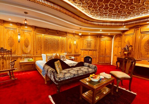 Kashmir Mahal Resorts by Stay Pattern - Dal Lake