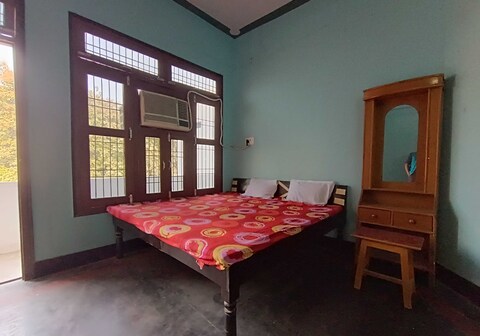 Hotel O Home Madhav Homestay