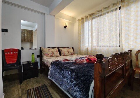 Hotel Vinayak Near Darjeeling Railway Station