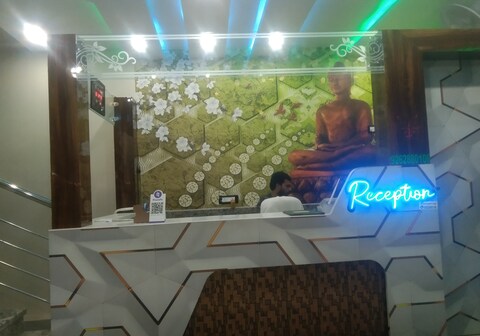 Hotel Ray & Son's Residency