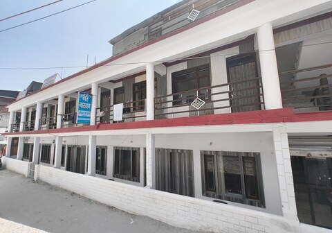 Nar Narayan Guest House